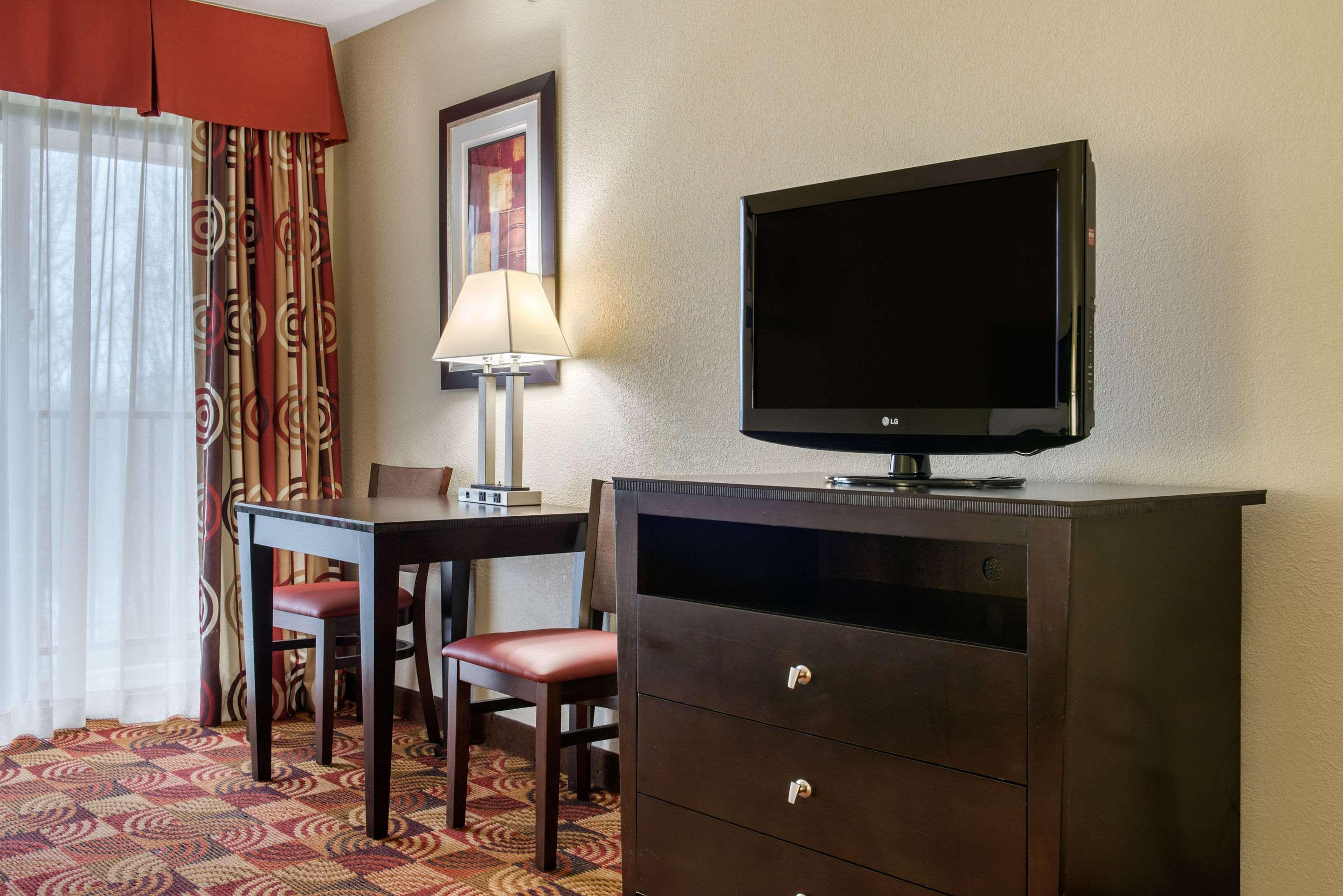 Quality Inn Bloomington Near University Екстериор снимка