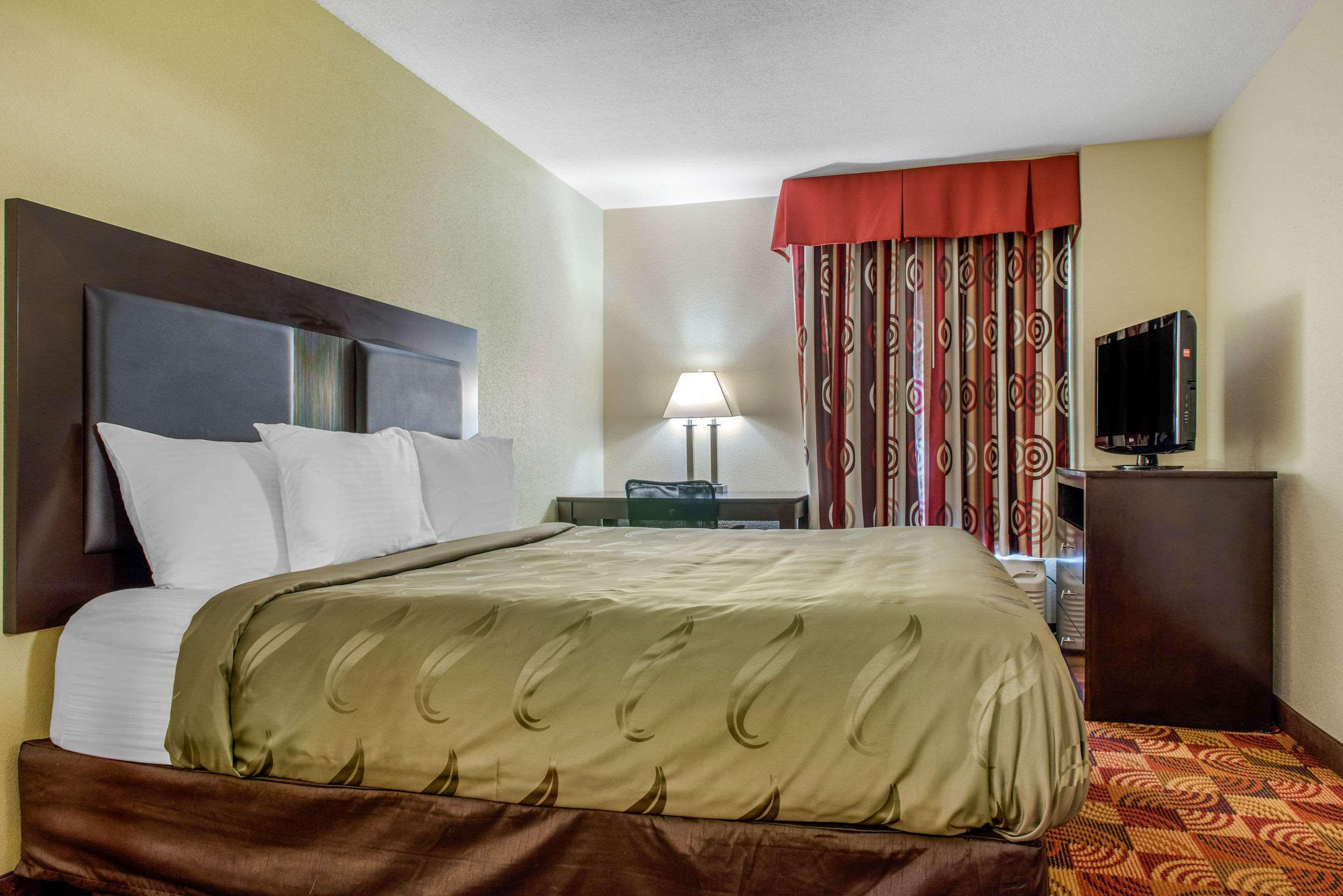 Quality Inn Bloomington Near University Екстериор снимка