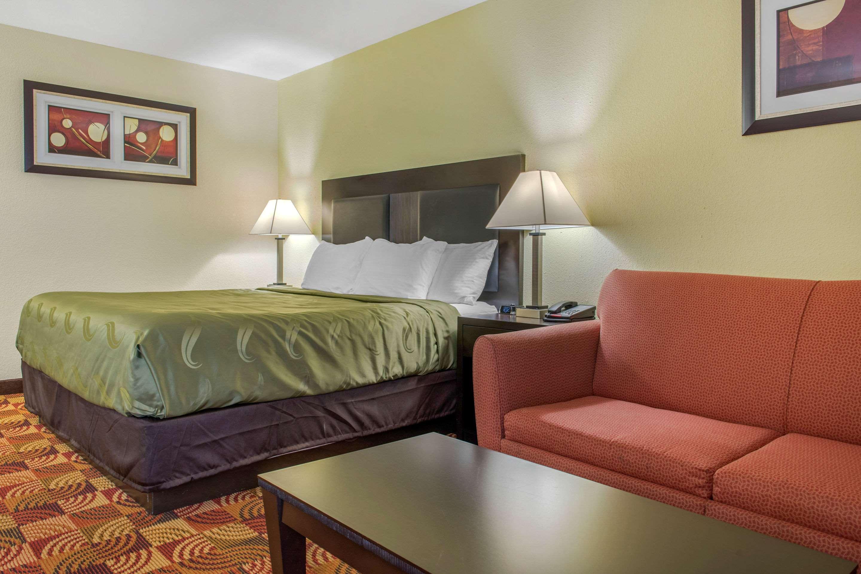 Quality Inn Bloomington Near University Екстериор снимка