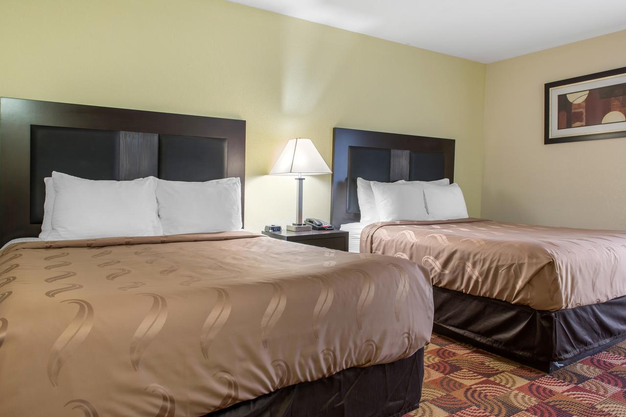 Quality Inn Bloomington Near University Екстериор снимка